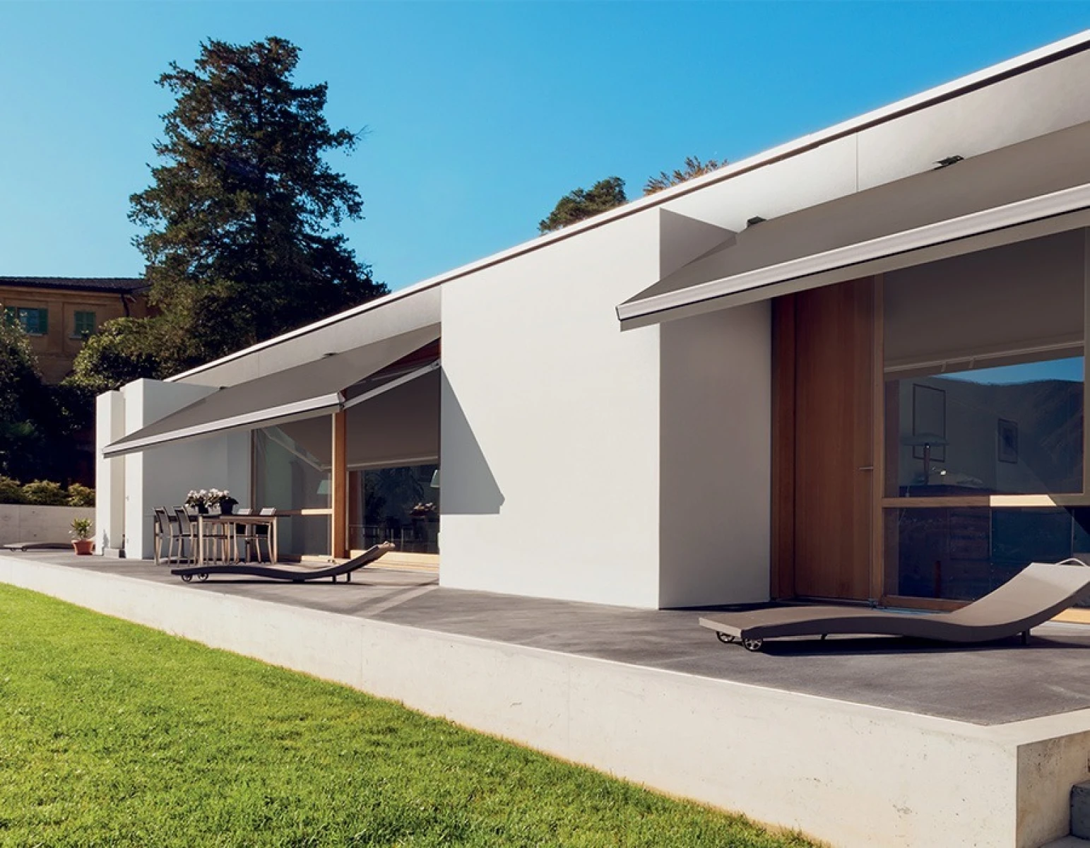 copy-of-outdoor-folding-arm-awning-01.jpeg