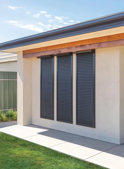 3-(split)-cw-products-42mm-double-line-roller-shutter.jpg