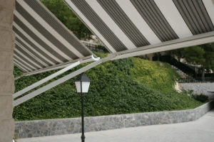 pivot-arm-awnings-3.png