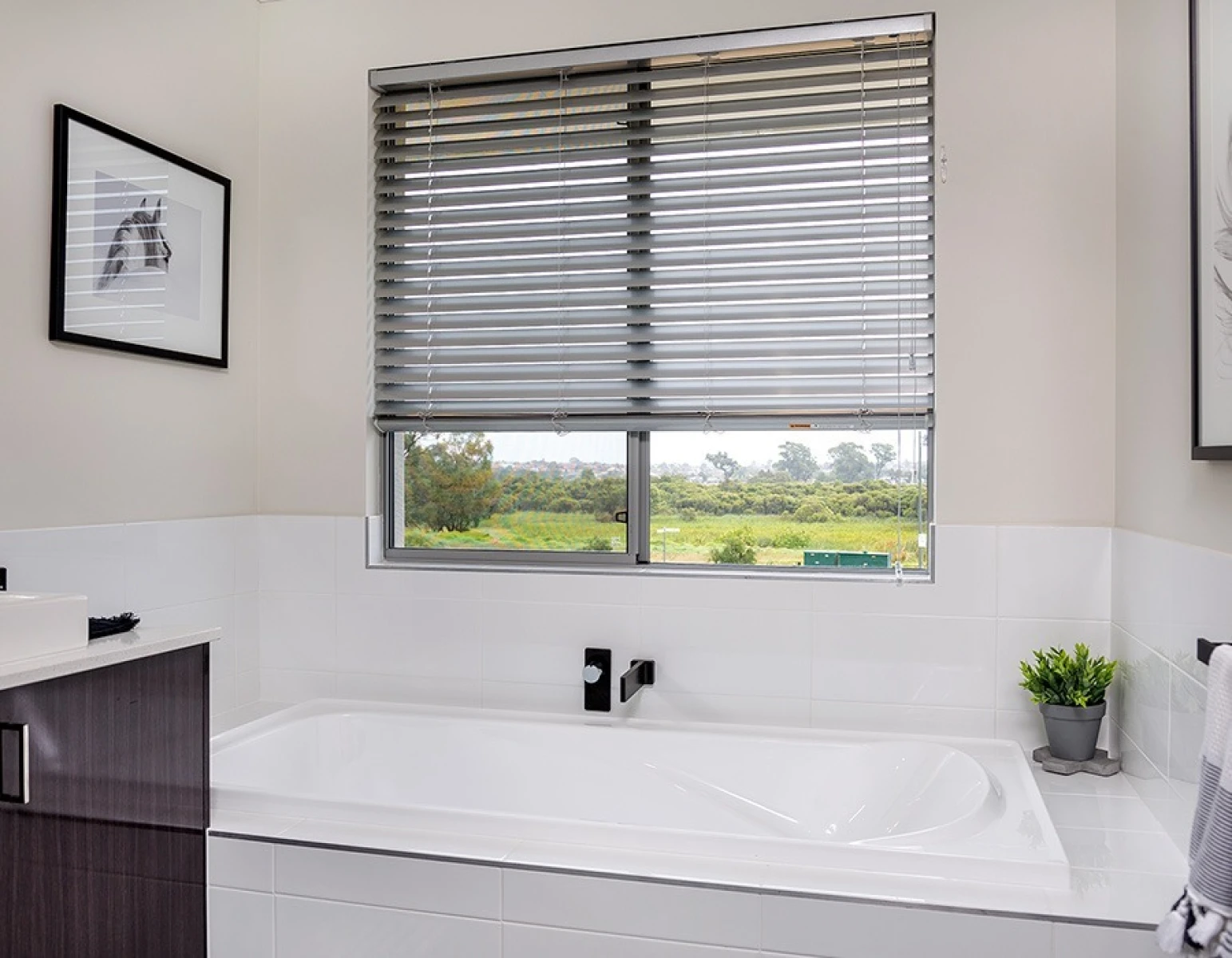 indoor-venetian-aluminum-02.jpg
